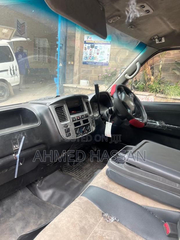 Nissan Caravan 2007 Silver