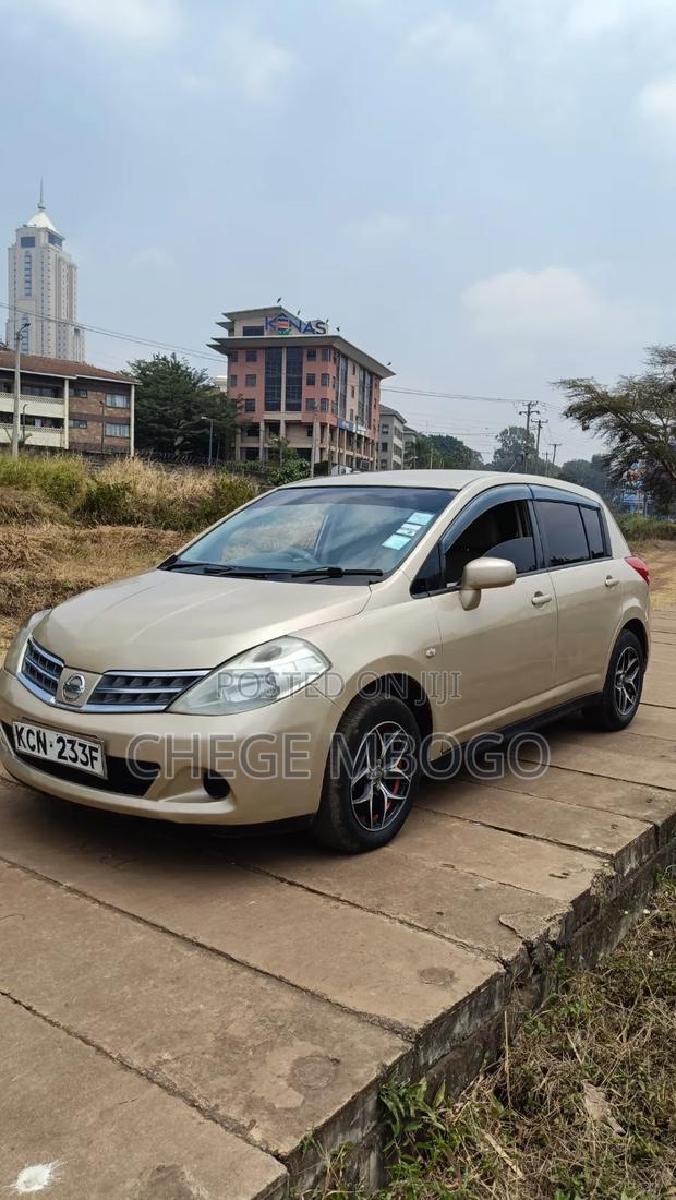 Nissan Tiida 1.5L 16V 2010 Gold
