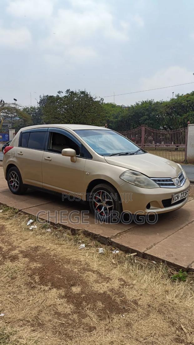 Nissan Tiida 1.5L 16V 2010 Gold