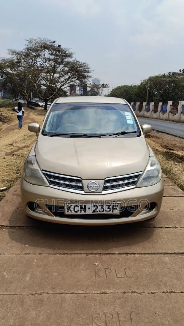 Nissan Tiida 1.5L 16V 2010 Gold