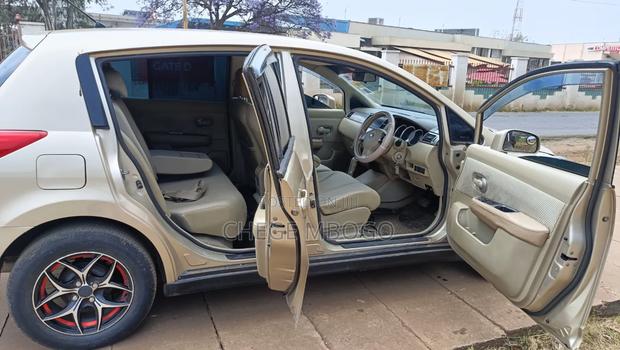 Nissan Tiida 1.5L 16V 2010 Gold