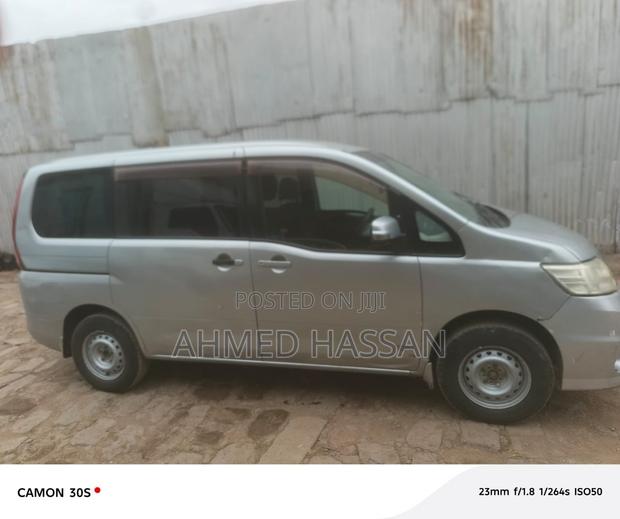 Nissan Serena 2008 Silver