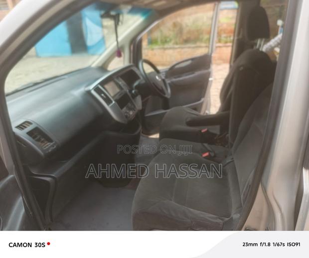 Nissan Serena 2008 Silver