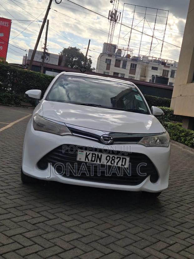 Toyota Axio 1.5 Hybrid 2WD 2016 White