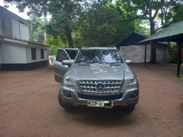 Mercedes-Benz M Class ML 350 4Matic 2011 Gray