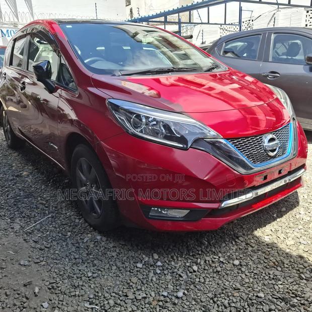 Nissan Note 1.2 Hybrid NISMO 2019 Red