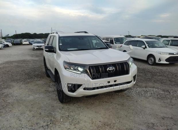 Toyota Land Cruiser Prado 2022