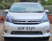 Toyota ISIS 2011 Silver for sale