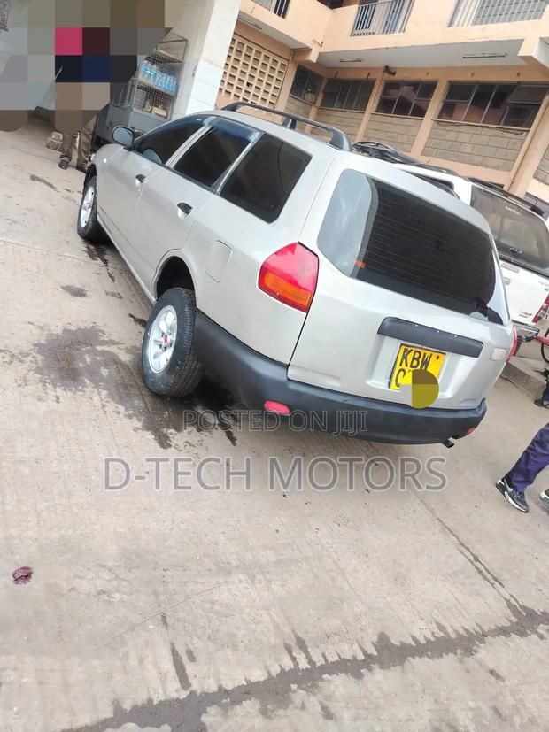 Nissan Advan 2005 Gray