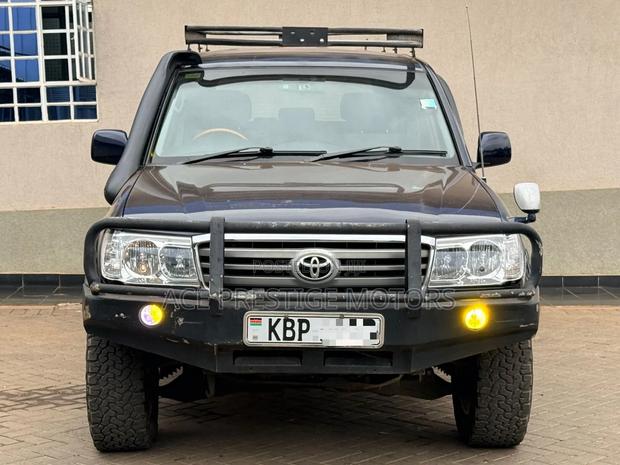 Toyota Land Cruiser 2003 Blue