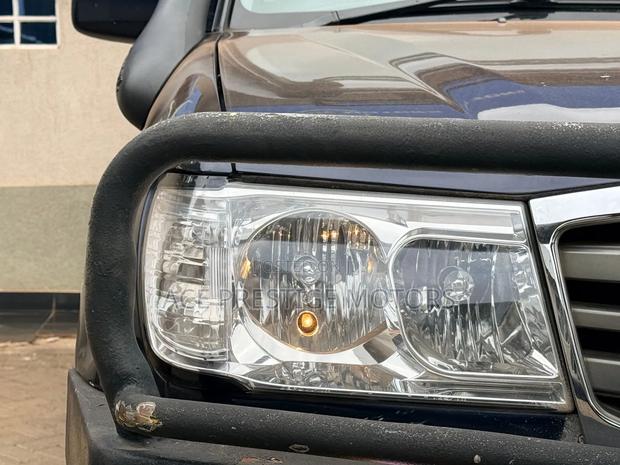 Toyota Land Cruiser 2003 Blue