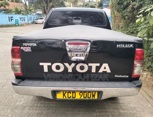 Toyota Hilux 2009 Black