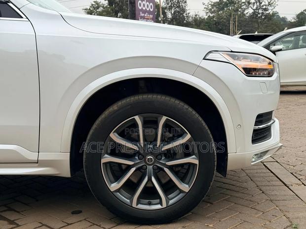 Volvo XC90 2019 White