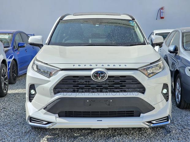 Toyota RAV4 XLE Premium FWD 2019 Pearl