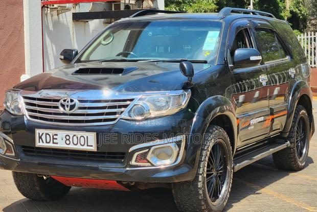 Toyota Fortuner 2014 Black