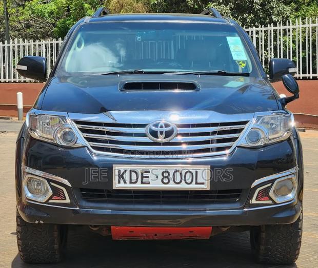 Toyota Fortuner 2014 Black