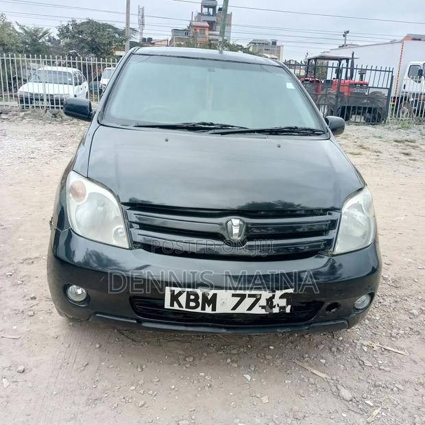 Toyota IST 2004 Black