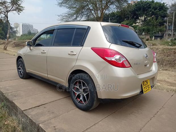 Nissan Tiida 1.5L 16V 2010 Gold