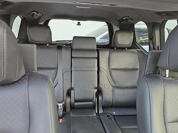 Toyota Land Cruiser LC300 2023 Black