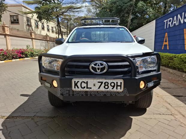 Toyota Hilux Revo Single Cab Deisel 2.4 RWD 2017 White
