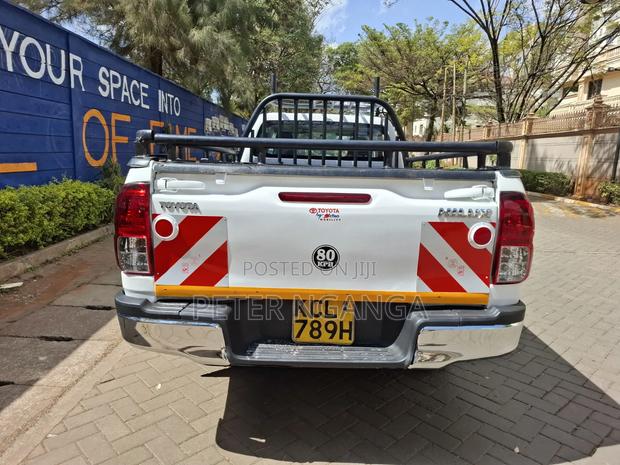 Toyota Hilux Revo Single Cab Deisel 2.4 RWD 2017 White