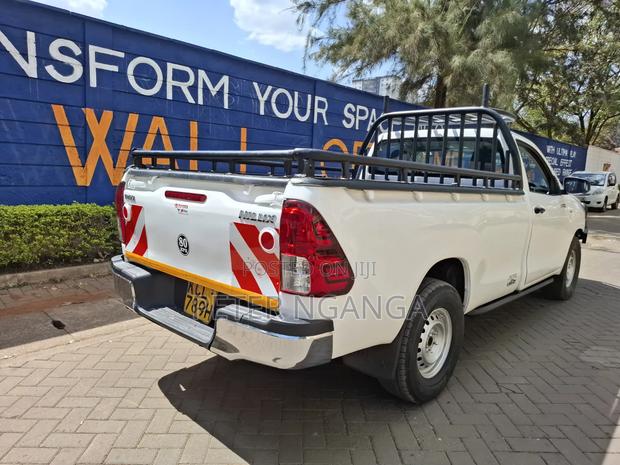 Toyota Hilux Revo Single Cab Deisel 2.4 RWD 2017 White