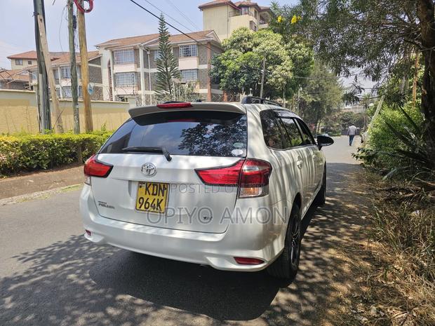 Toyota Corolla Fielder 2018 White
