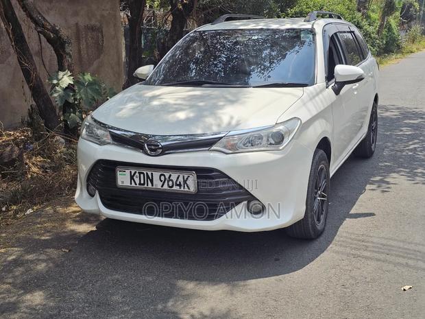 Toyota Corolla Fielder 2018 White
