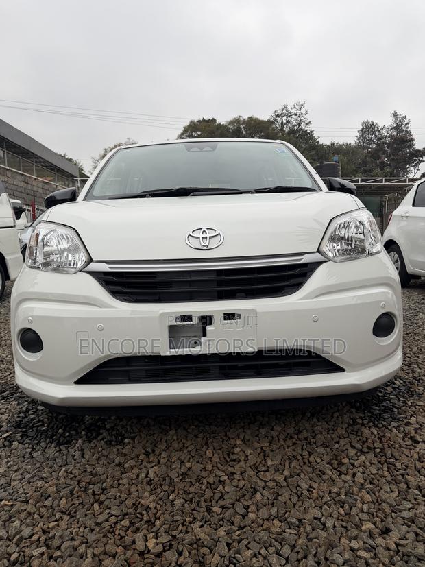 Toyota Passo 1.0 FWD 2019 White