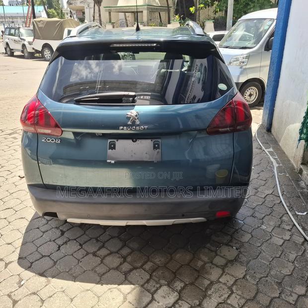 Peugeot 2008 1.2 PureTech (130 Hp) 2019 Blue