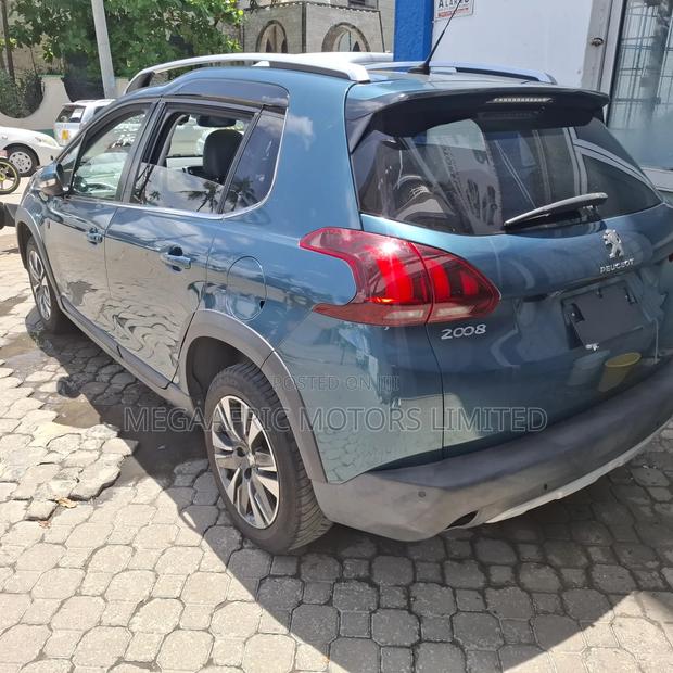 Peugeot 2008 1.2 PureTech (130 Hp) 2019 Blue