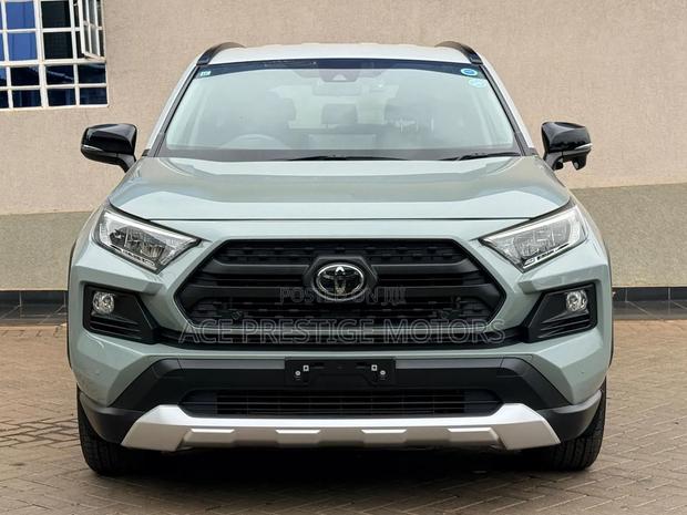 Toyota RAV4 2019 Green