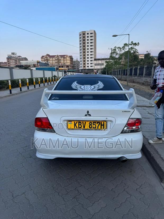 Mitsubishi Lancer 2005 White