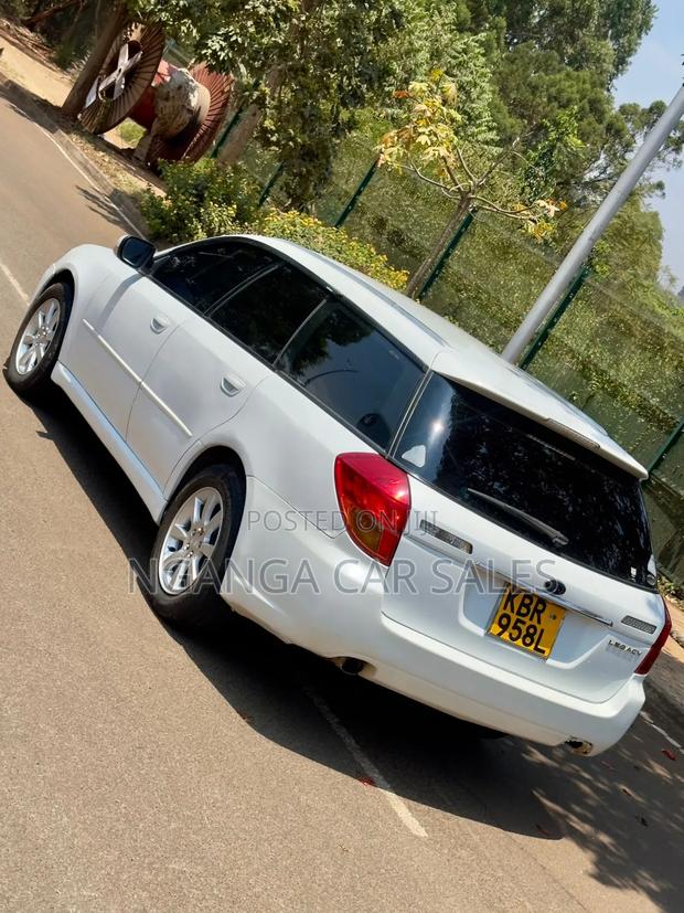 Subaru Legacy 2005 White