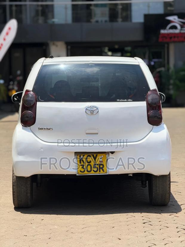 Toyota Passo 1.0 FWD 2013 White