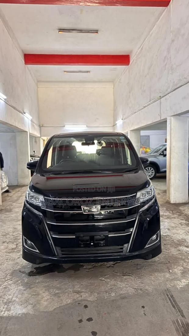 Toyota Noah 2018 Black