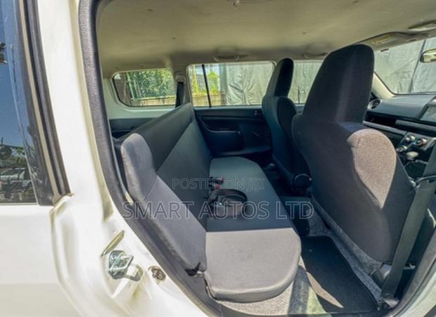 Toyota Probox 1.5 F 2WD 2021 Off white
