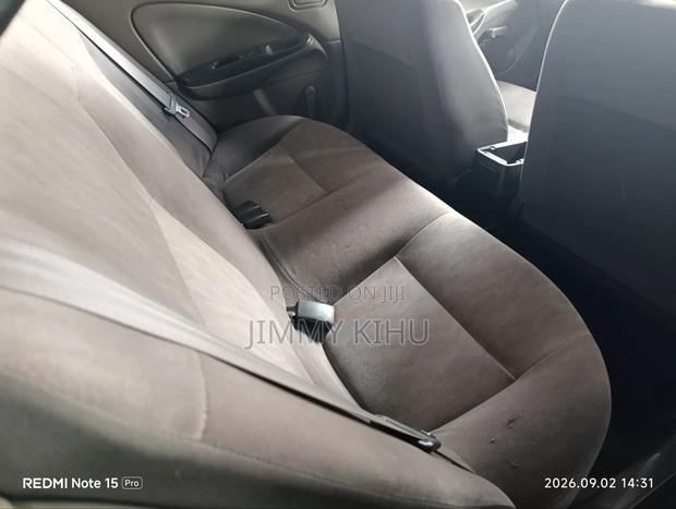 Nissan Sunny 2002 Blue