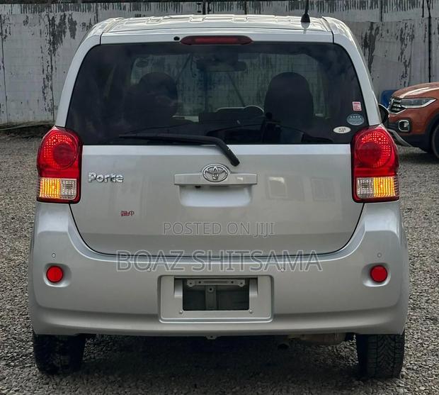 Toyota Porte 2019 Silver