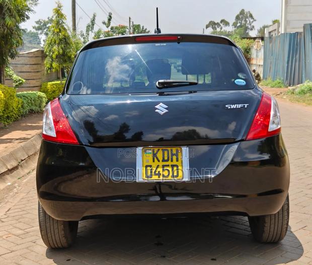 Suzuki Swift 2015 Black