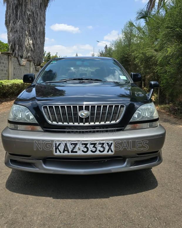 Toyota Harrier 2002 Black