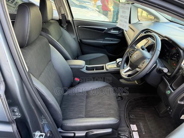 Honda Fit Shuttle 2022 Gray