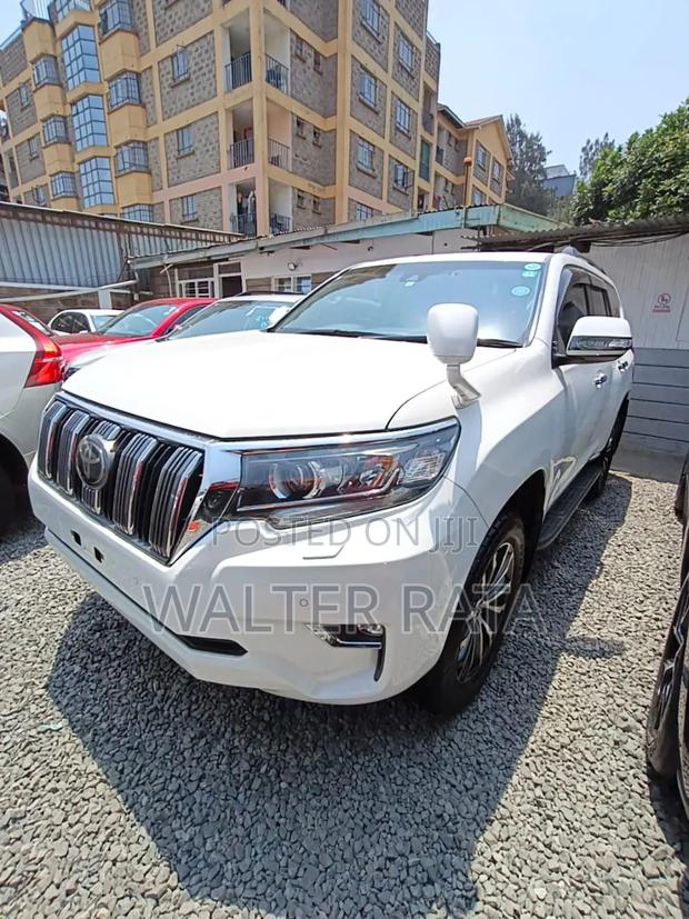 Toyota Land Cruiser Prado 2019 White