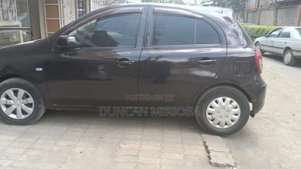 Nissan March 2012