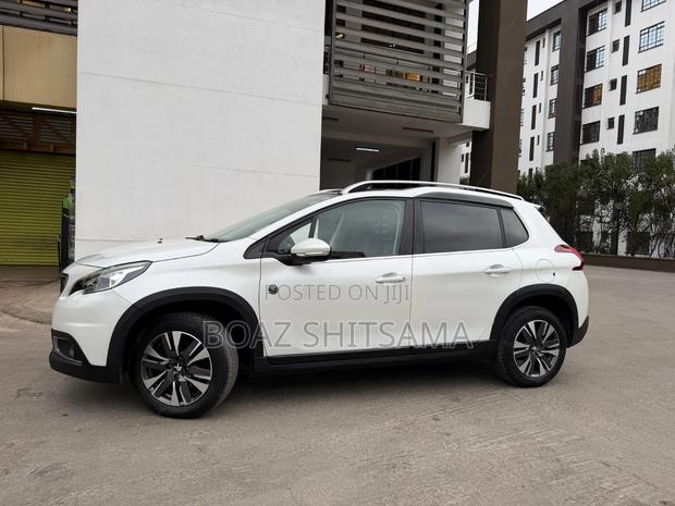 Peugeot 2008 2019 White