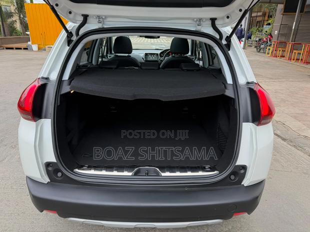 Peugeot 2008 2019 White