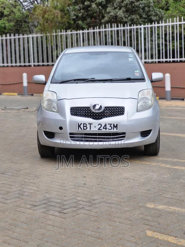 Toyota Vitz 1.3 AWD 3dr 2005 Silver
