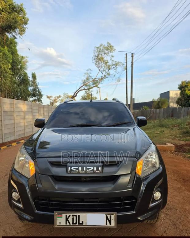Isuzu D-MAX 2023 Gray
