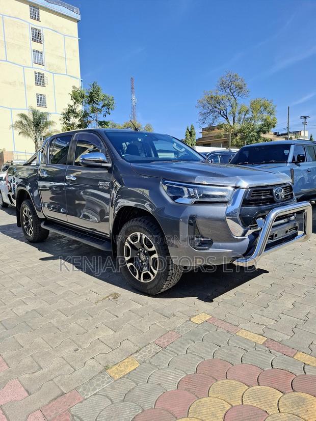Toyota Hilux 2.8 Diesel 2020 Gray