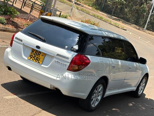 Subaru Legacy 2005 White